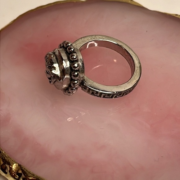 VERSACE VINTAGE MEDUSA RING - Picture 3 of 8